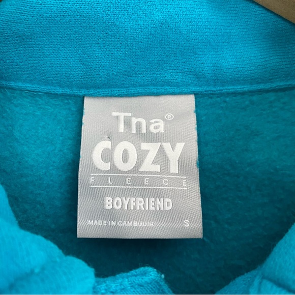 TNA Cozy Fleece Boyfriend Blue‎ Pullover Sweatshirt Woman’s Size Small - Picture 2 of 6